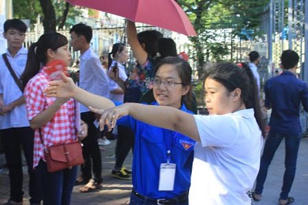 Trên một triệu thí sinh làm thủ tục dự thi THPT Quốc gia