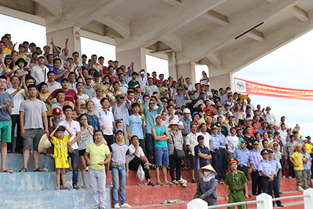 Cận cảnh “miếng đòn hiểm hóc” của các ông trâu