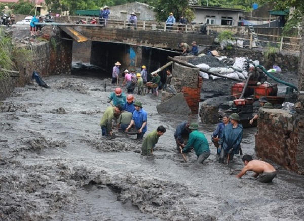 Thiệt hại nặng về người và của do mưa lớn, lũ dữ