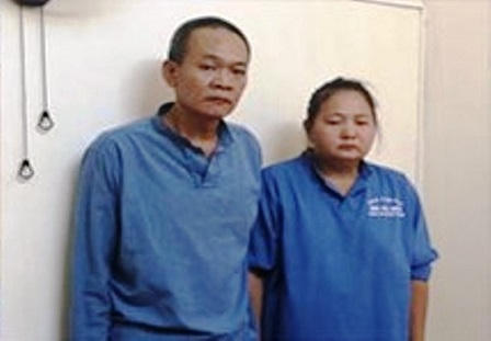 Dùng súng quân dụng bảo vệ vợ đi giao ma tuý