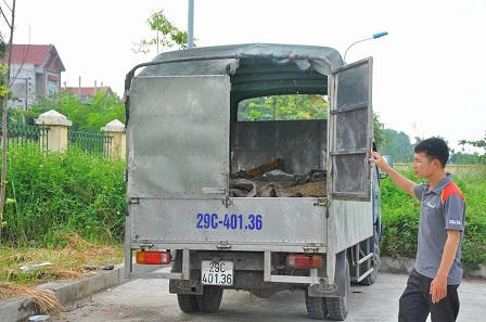 Chở cả tấn da bò, trâu bốc mùi thối trên đường Hà Nội