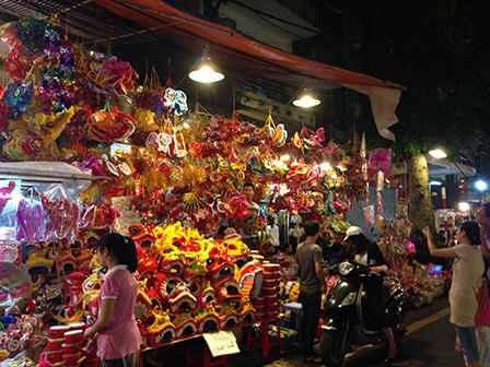 Đồ chơi dân gian phong phú nhưng khó hút khách Hà thành