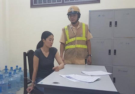 Bắt đối tượng nghi vận chuyển ma túy tổng hợp