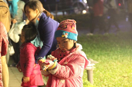 Phố phường Hà Nội lung linh đón Giao thừa