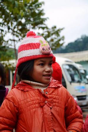 Nụ cười “toả nắng” của trẻ em nơi vùng sương tuyết