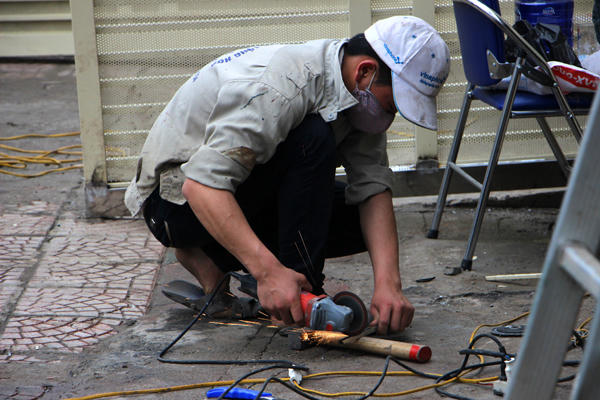 Đảo lộn cuộc sống sau vụ nổ khu đô thị Văn Phú