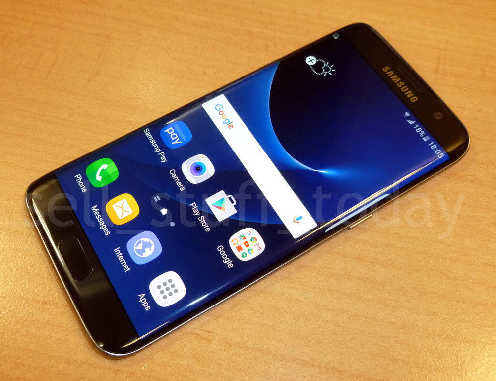 Những smartphone có dáng đen huyền bí