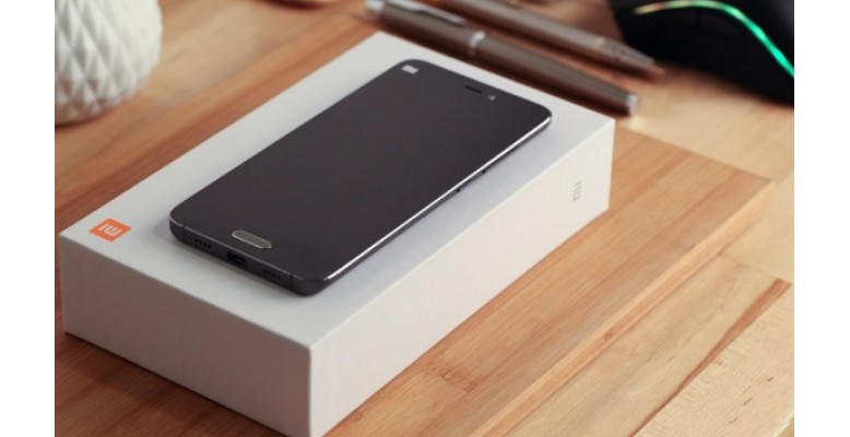 Những smartphone có dáng đen huyền bí