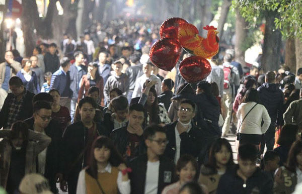 Nhiều nơi trên cả nước tưng bừng đón giao thừa