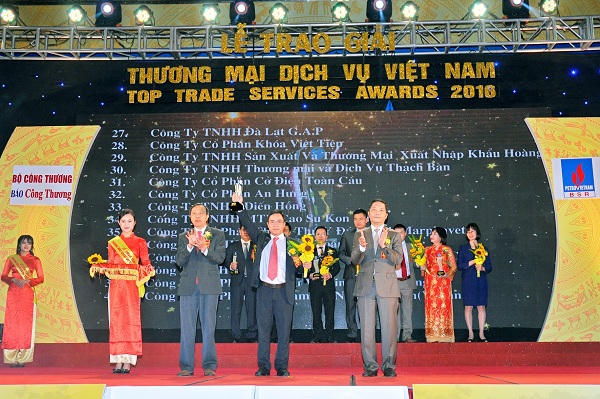 Dai-ichi Life Việt Nam nhận giải thưởng “Doanh nghiệp Thương mại Dịch vụ Tiêu biểu”