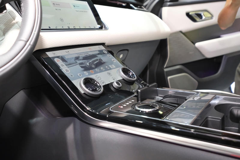 Range Rover Velar dưới góc nhìn toàn diện