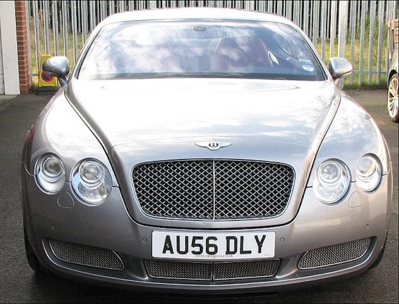 Ghé thăm gian hàng bán “tang vật” của cảnh sát Anh trên Ebay