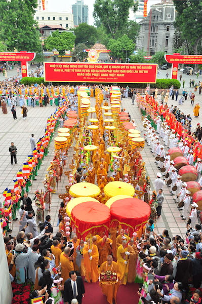 Tưng bừng không khí Đại hội đại biểu Phật giáo toàn quốc lần thứ VIII