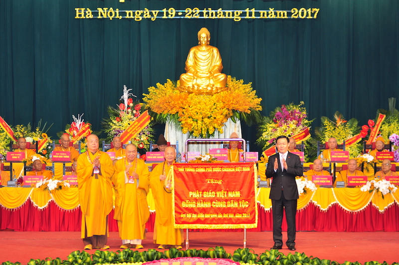 Tưng bừng không khí Đại hội đại biểu Phật giáo toàn quốc lần thứ VIII