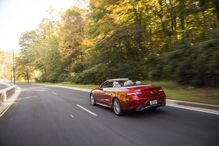 Mercedes E-Class Convertible 2018 chốt giá từ 1,5 tỷ đồng
