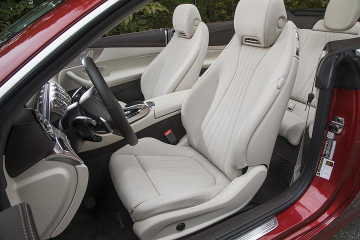 Mercedes E-Class Convertible 2018 chốt giá từ 1,5 tỷ đồng