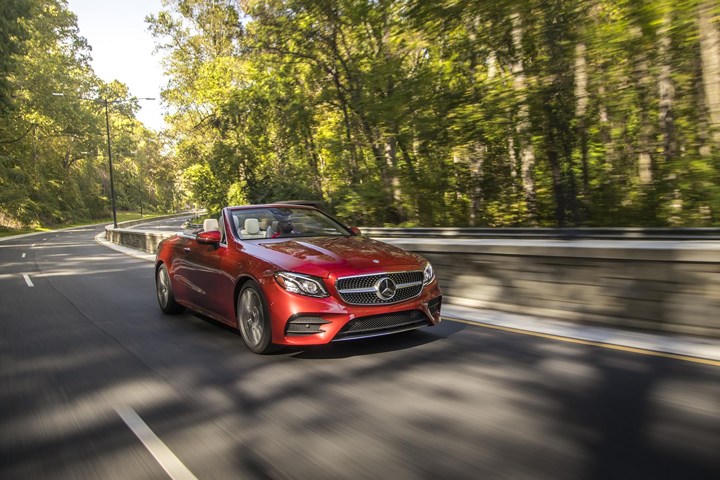 Mercedes E-Class Convertible 2018 chốt giá từ 1,5 tỷ đồng