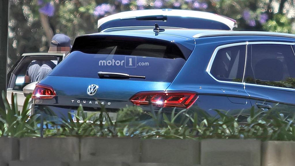 Ngắm “trộm”  Volkswagen Touareg 2019 lần đầu lăn bánh