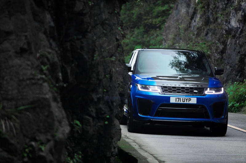 Range Rover Sport SVR xác lập kỷ lục trên cung đường núi Thiên Môn