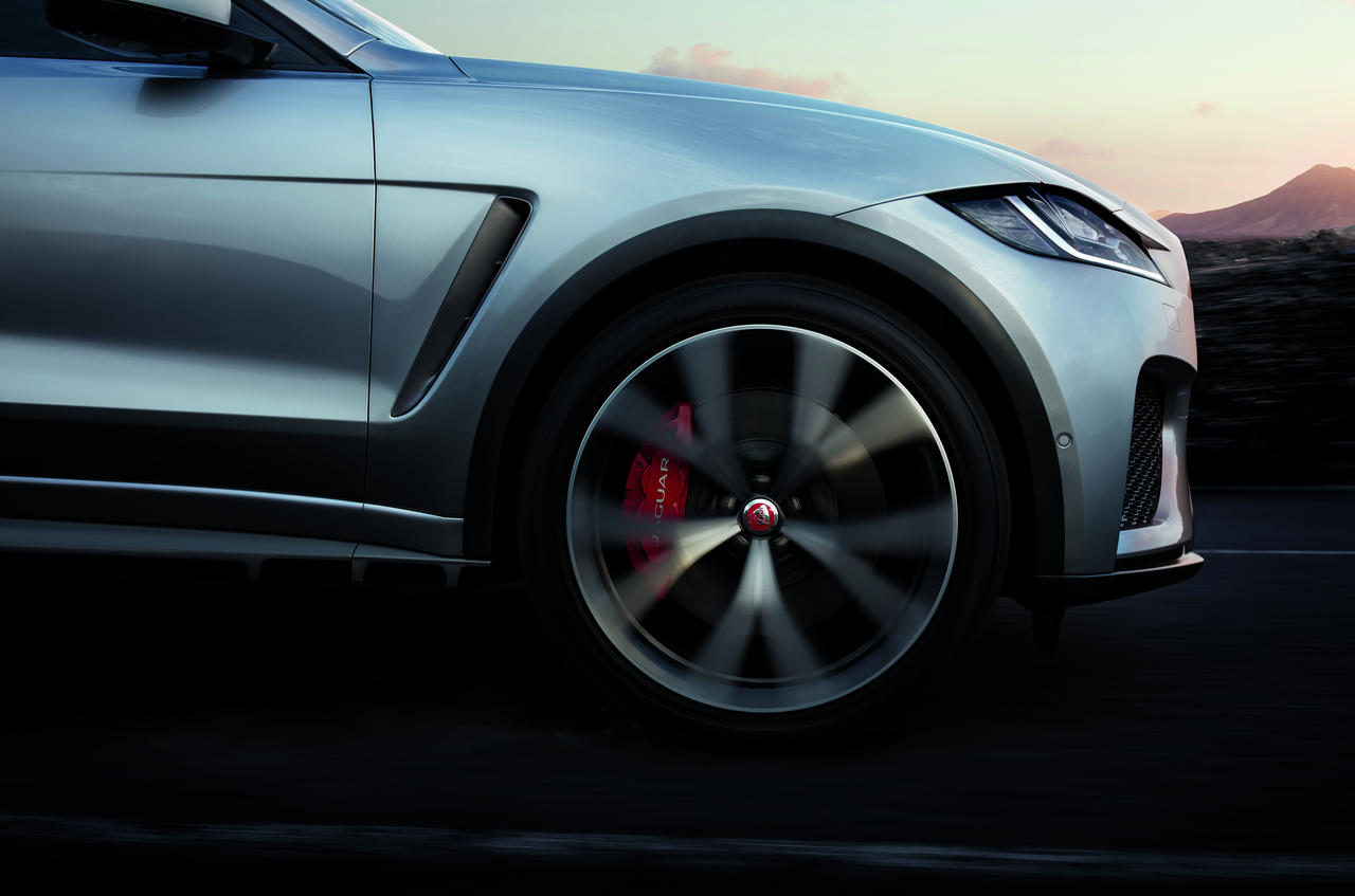 Jaguar F-PACE, hiệu suất thể thao với thiết kế chuẩn mực