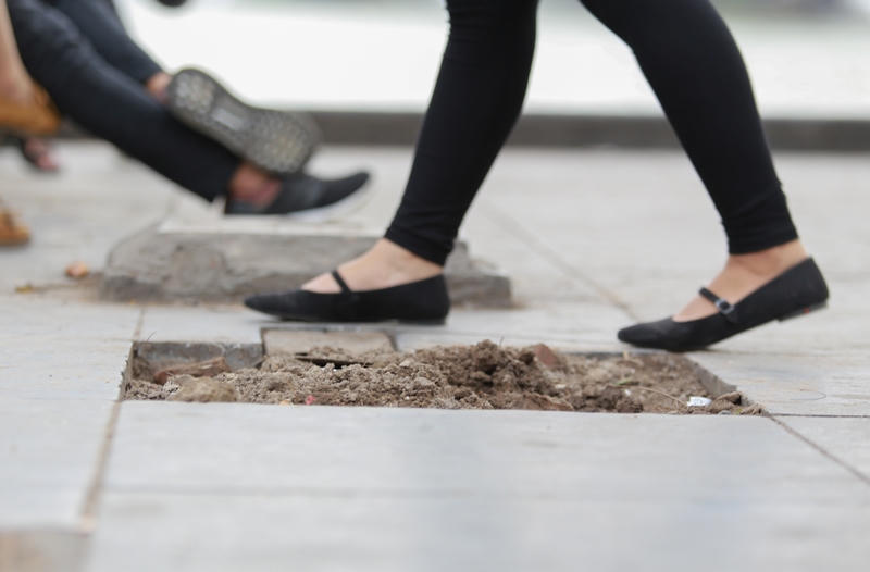 Vỉa hè Hồ Gươm trước ngày 'thay áo'