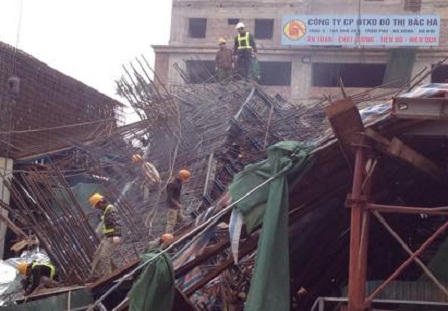 Hé lộ nguyên nhân 80 tấn bê tông đổ sập công trình