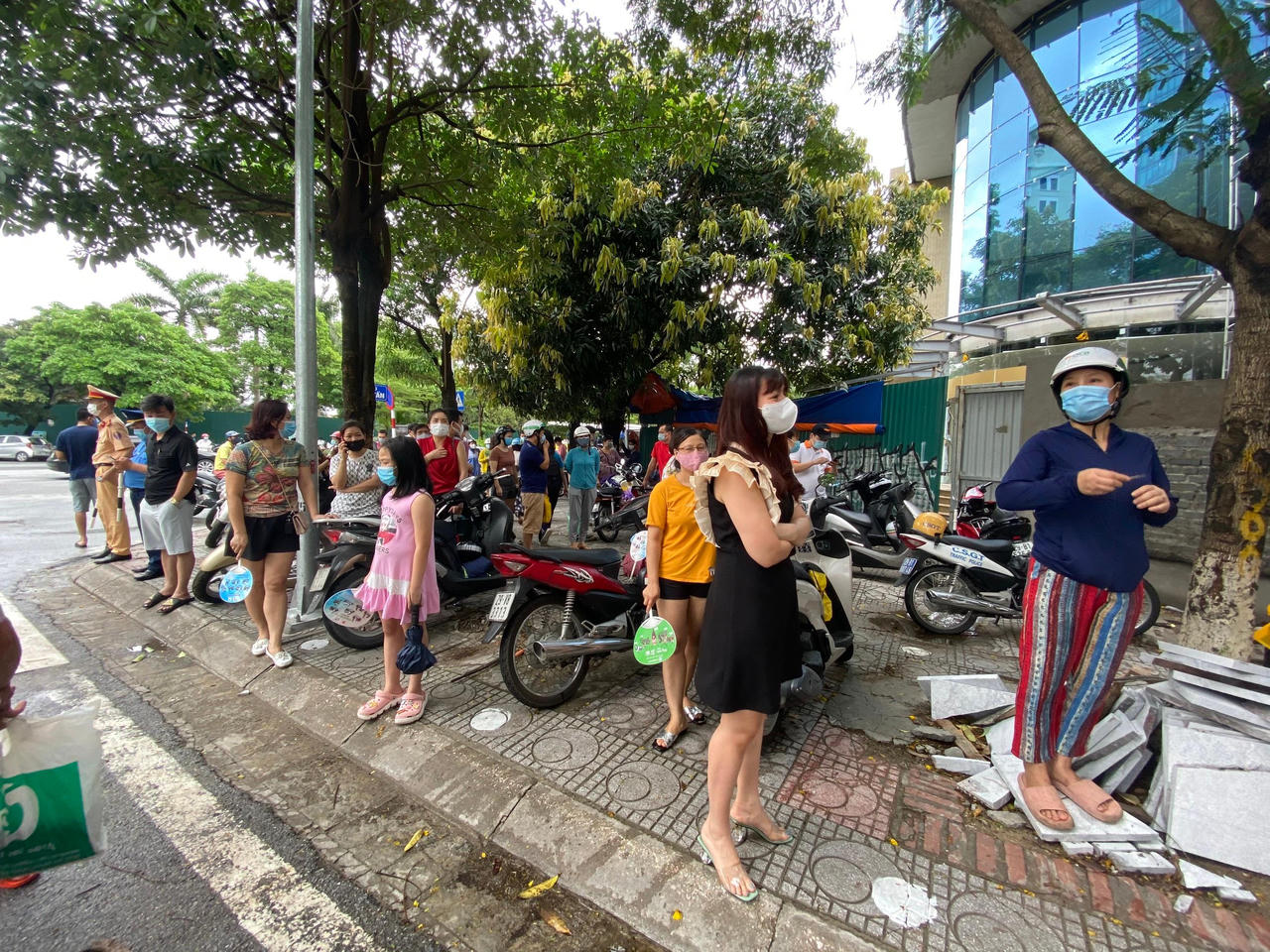 Kết thúc 2 môn Toán, Lịch sử kỳ thi vào 10: Đề thi dễ, nhiều học sinh dự đoán điểm cao