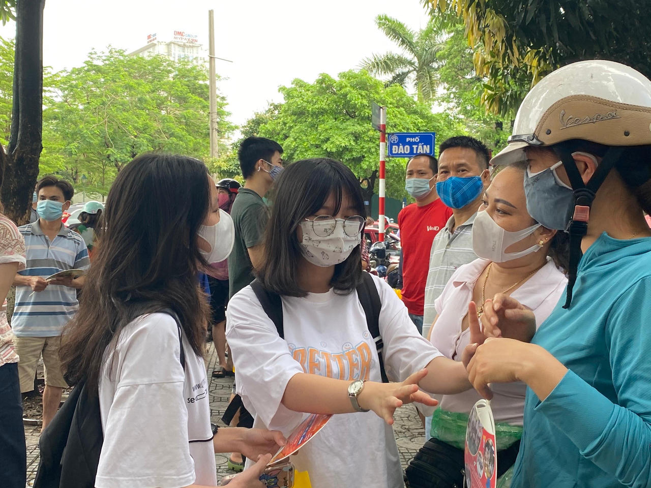 Kết thúc 2 môn Toán, Lịch sử kỳ thi vào 10: Đề thi dễ, nhiều học sinh dự đoán điểm cao