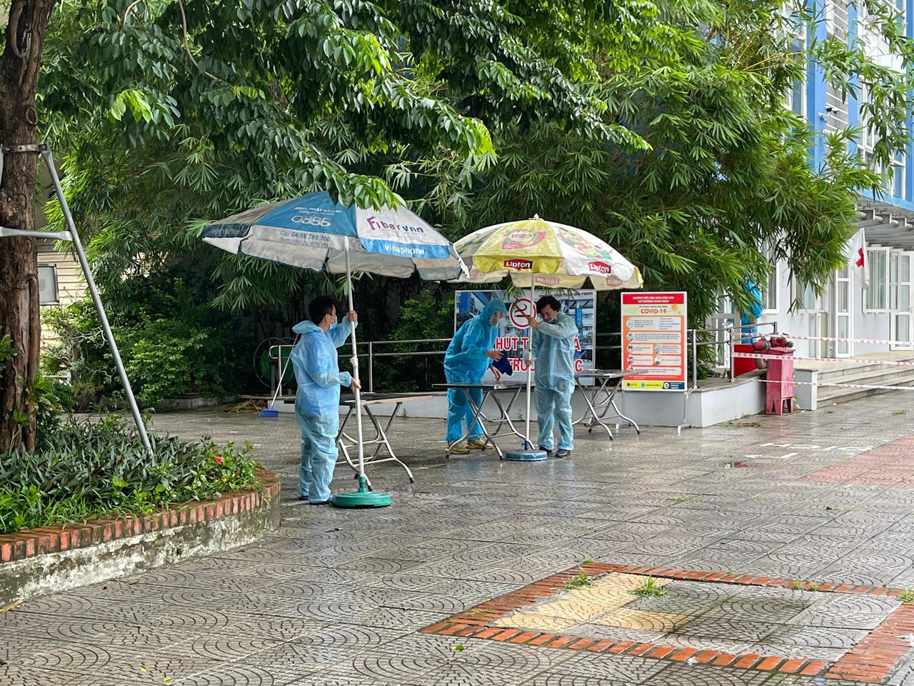 “Bình tĩnh tự tin thi tốt con nhé” 