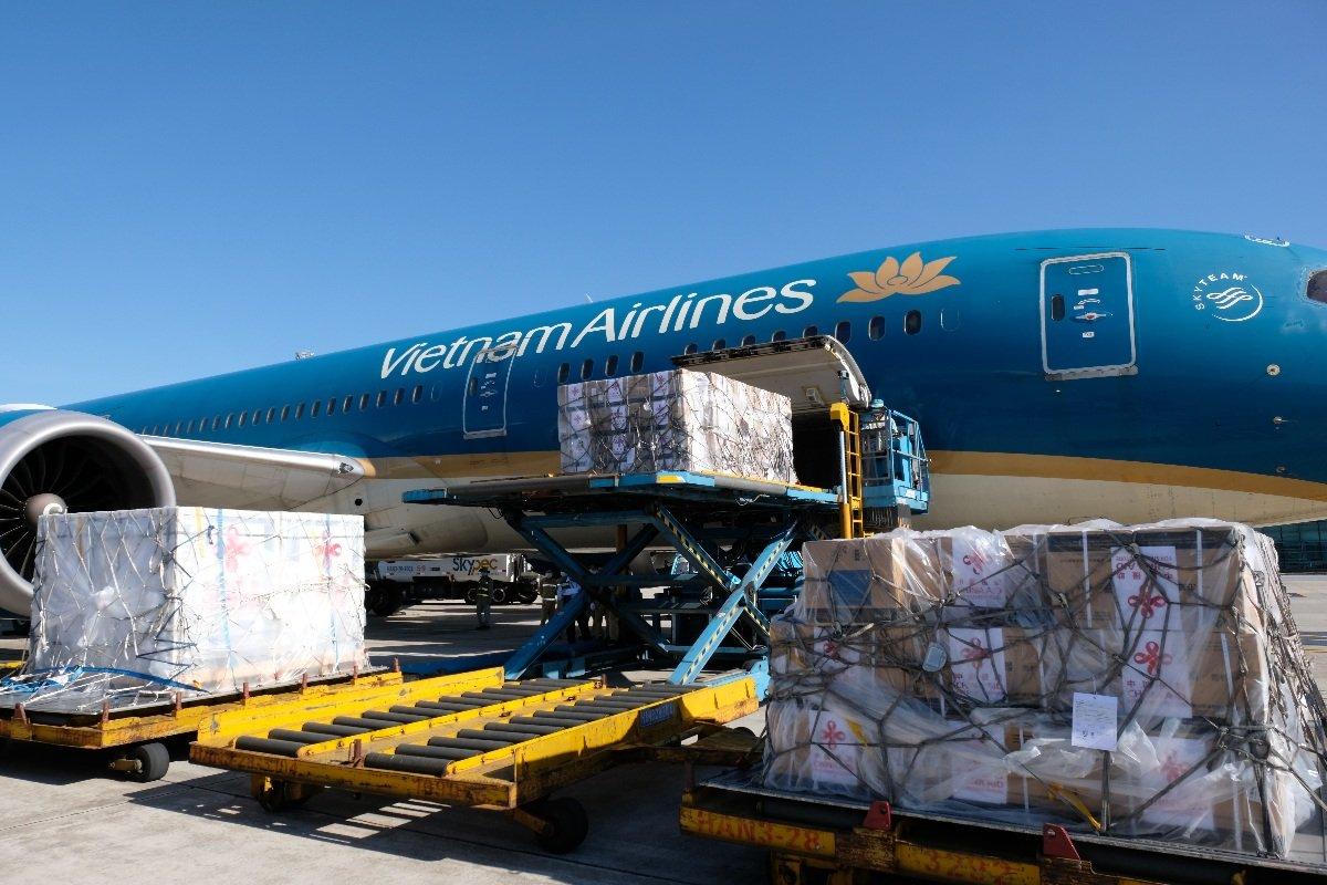 Việt Nam tiếp nhận 500.000 liều vaccine Vero-Cell của Sinopharm