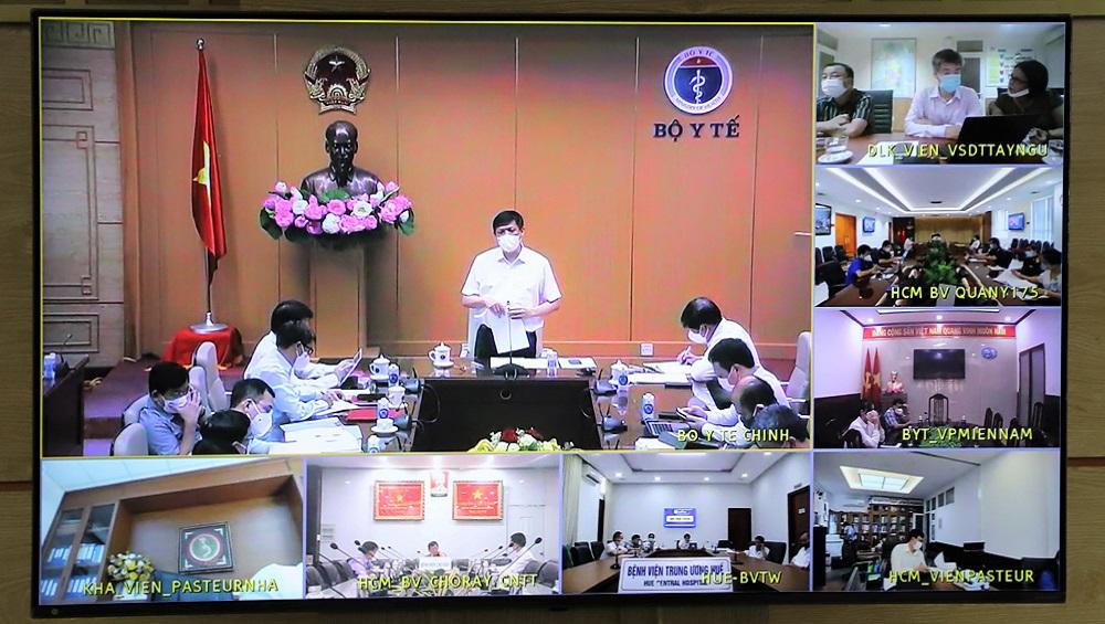 Bộ trưởng Bộ Y tế yêu cầu hoàn thành khám sàng lọc người đăng ký tiêm vaccine COVID-19 trong tháng 7