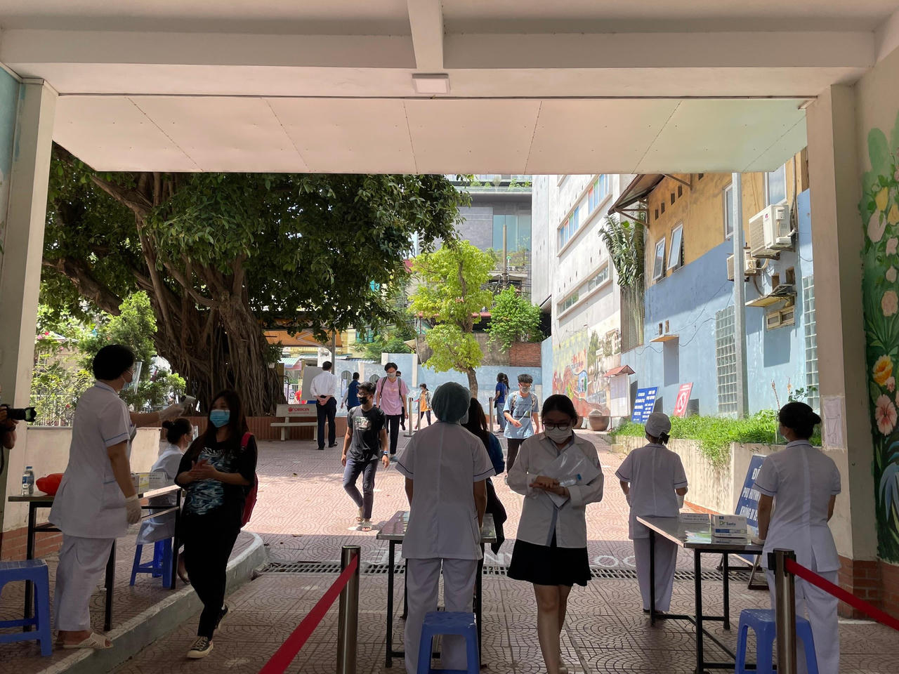 Kết thúc môn Toán, nhiều thí sinh tự tin được 8 điểm trở lên