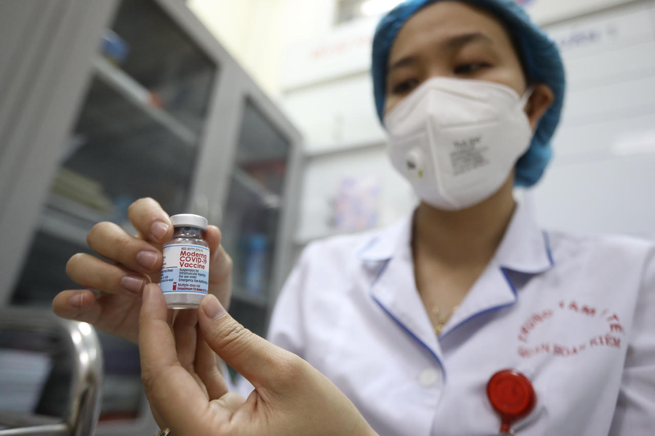  Hà Nội chính thức tiêm vaccine phòng COVID-19 diện rộng cho người dân 