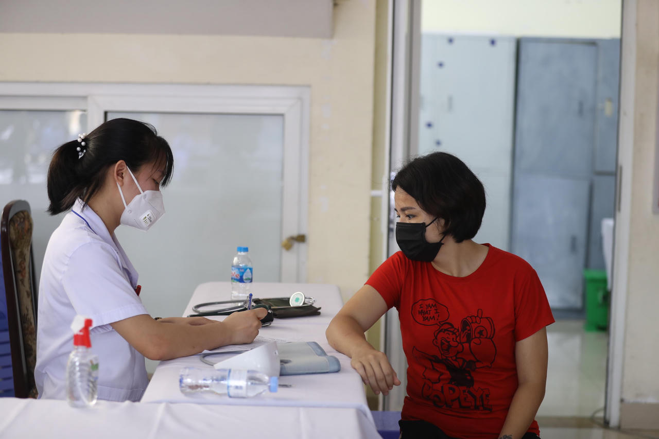  Hà Nội chính thức tiêm vaccine phòng COVID-19 diện rộng cho người dân 