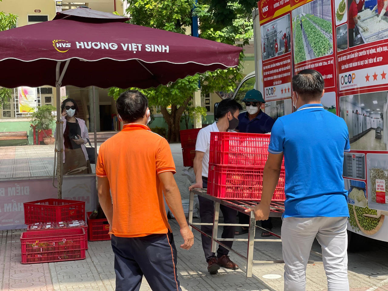 Hà Nội: Tạm phong tỏa chợ Linh Lang, xét nghiệm toàn bộ tiểu thương trong chợ