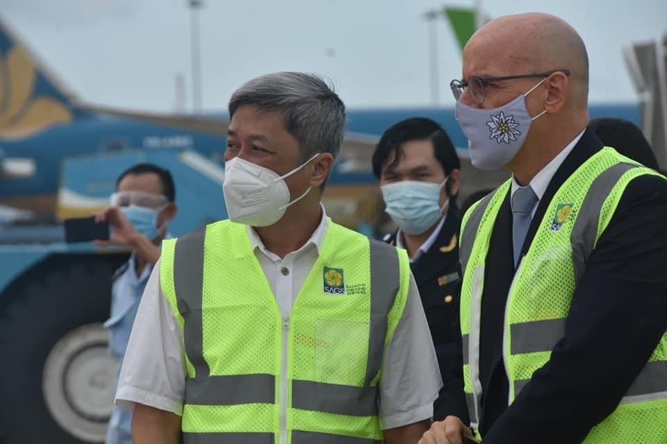 Thụy Sỹ hỗ trợ Việt Nam hơn 120 tỷ đồng trang thiết bị chống dịch 