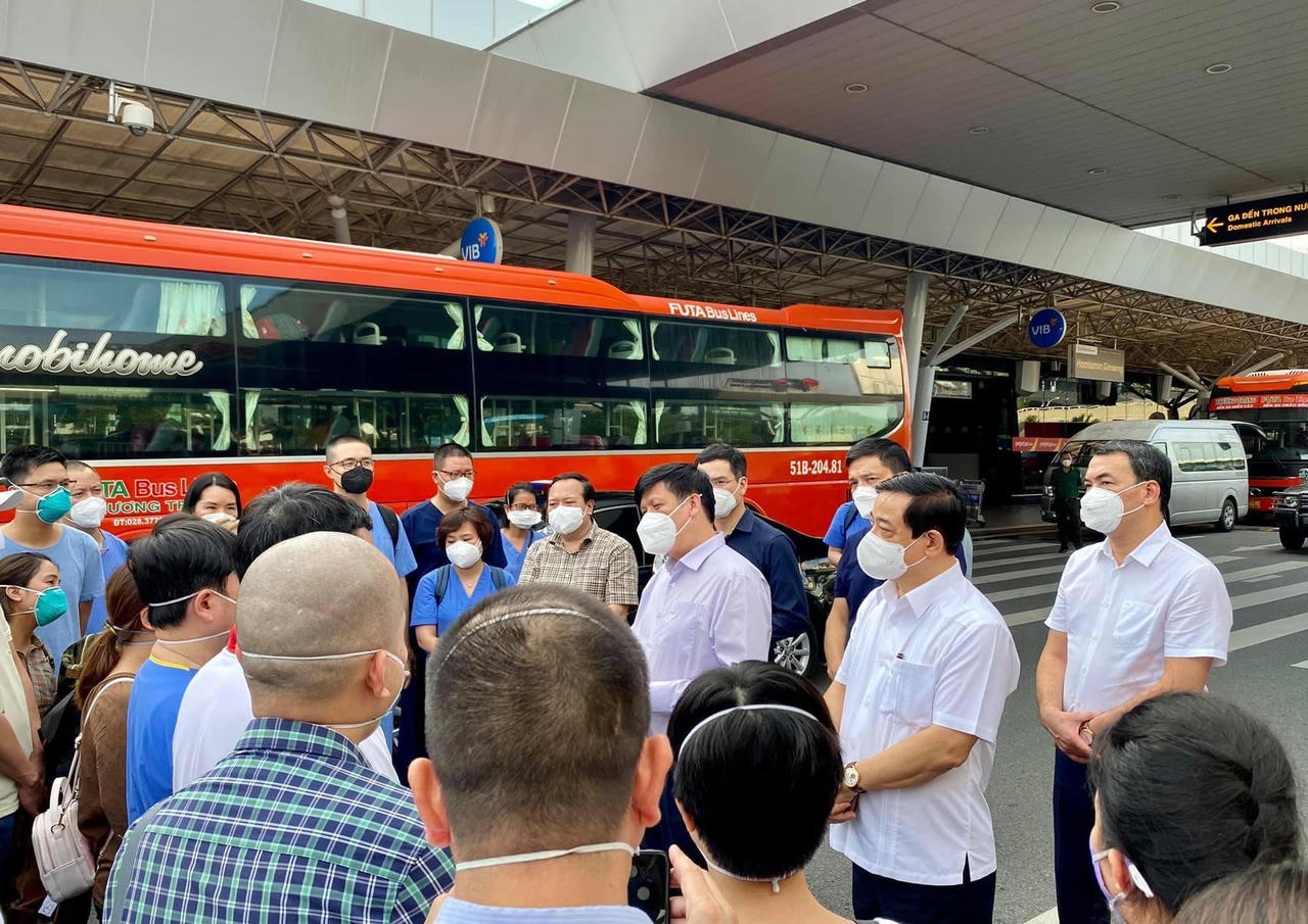 "Dù có bao nhiêu gian khổ chúng tôi vẫn sẽ hết lòng góp sức cùng miền Nam đẩy lùi dịch bệnh"