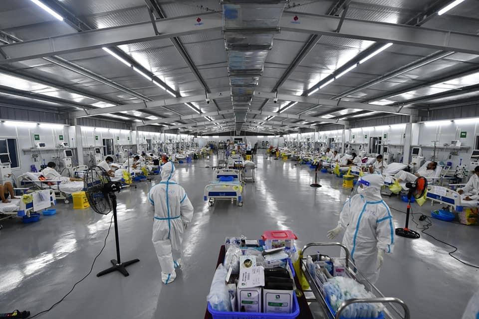 “Thần tốc” đưa Trung tâm Hồi sức tích cực điều trị bệnh nhân COVID-19 tại TP HCM vào hoạt động