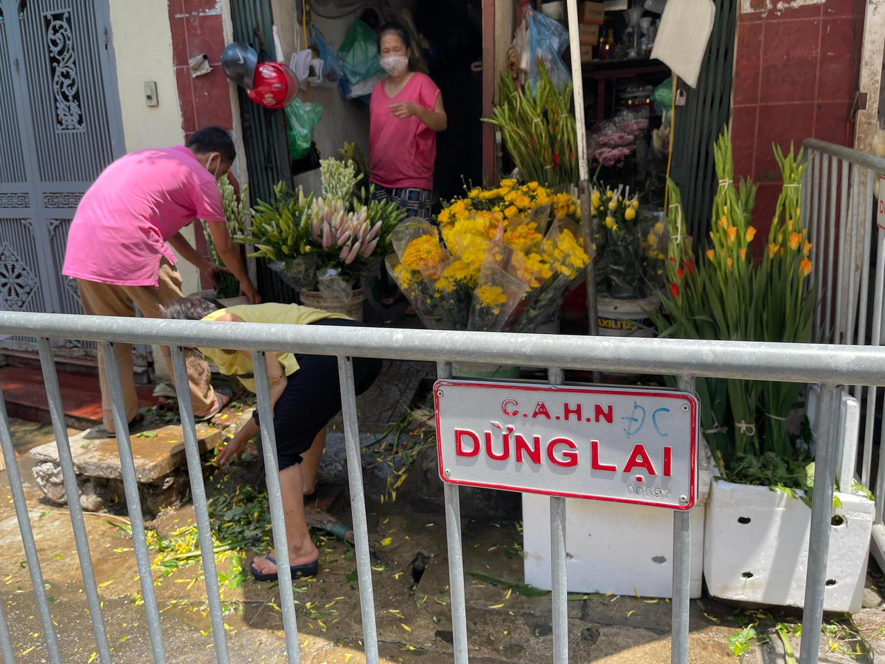 Rằm tháng 7 mùa dịch người dân Hà Nội mua gì? 