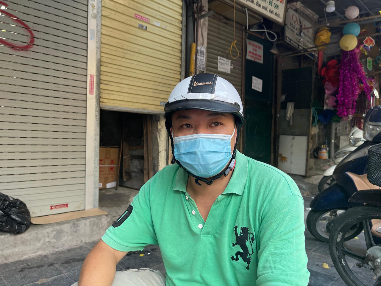 Tài xế 'xe ôm' vay nợ, rối lòng 'cầm cự' qua đại dịch