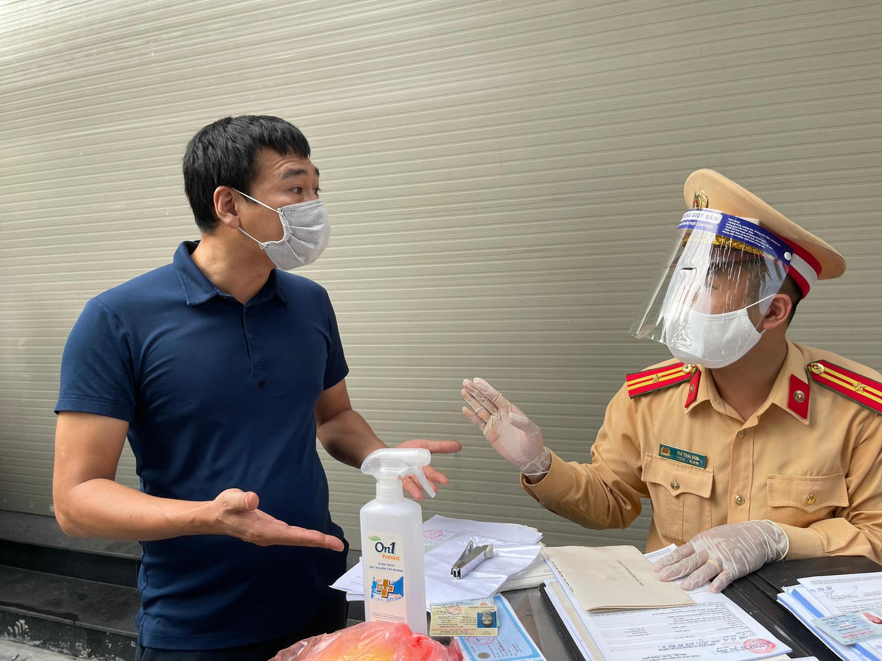 Tổ công tác "đặc biệt" xử lý nhiều trường hợp đến nhà người thân ăn “cỗ” 