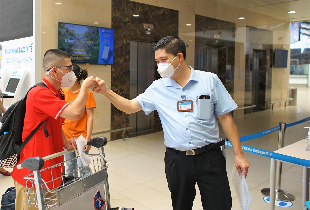 Vietnam Airlines đưa gần 1.000 bác sĩ, sinh viên ngành y vào TP HCM chống dịch