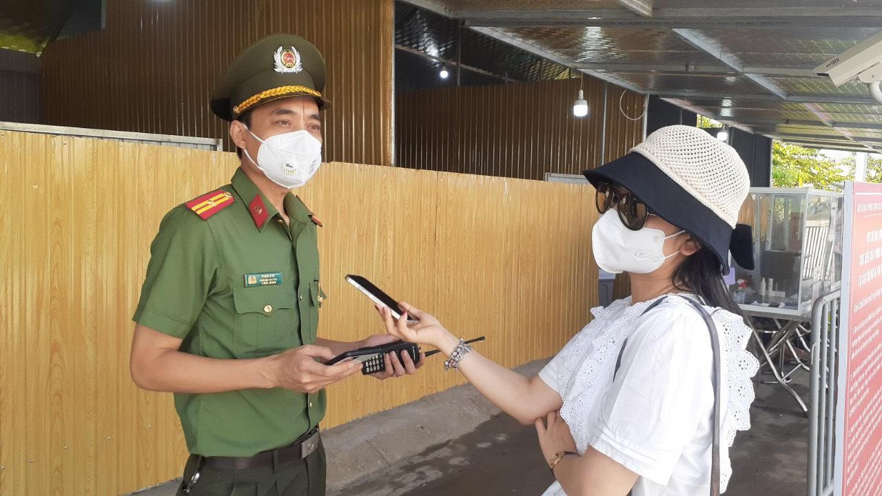 Phú Thọ: Bất kỳ phương tiện nào không đầy đủ giấy tờ đều phải quay đầu 