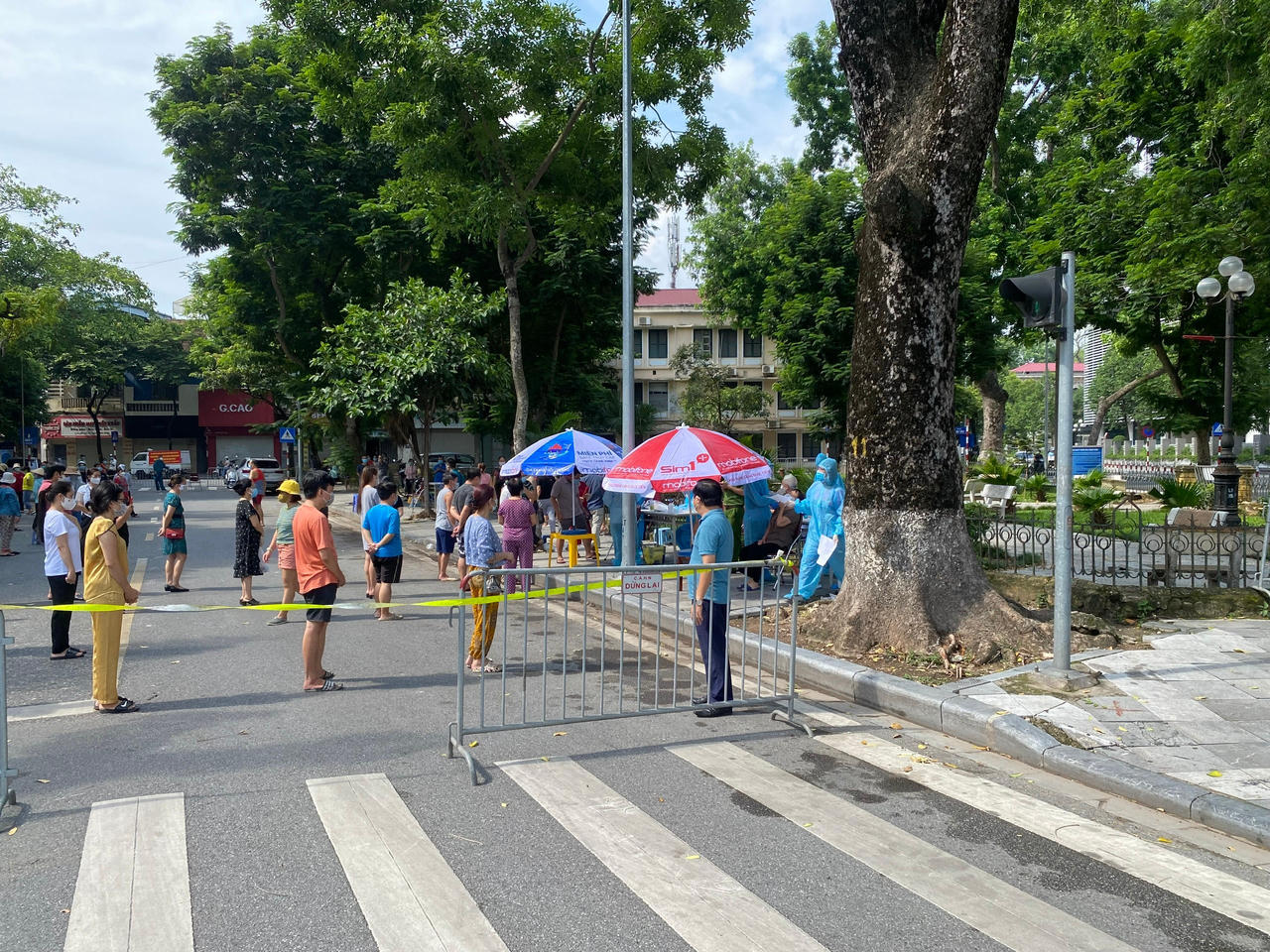 Xét nghiệm gần 7.000 người dân tại khu vực chợ Ngọc Hà