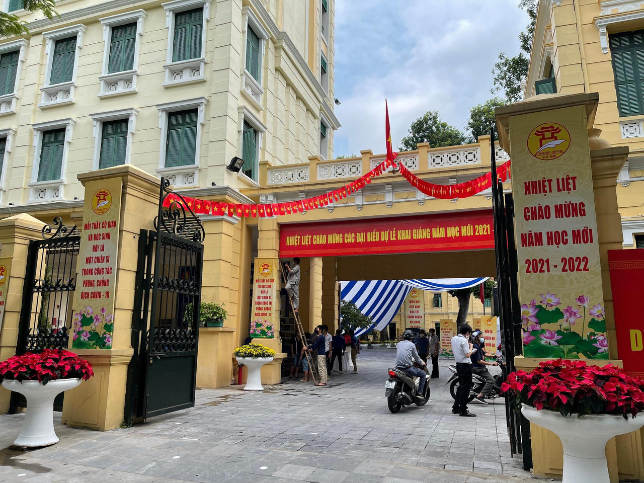 'Nước rút' chuẩn bị cho Lễ khai giảng đặc biệt của Thủ đô