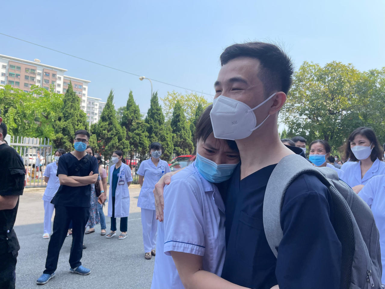 Bệnh viện Nội tiết Trung ương xuất quân lần 3 'tiếp lửa' TP HCM chống dịch 