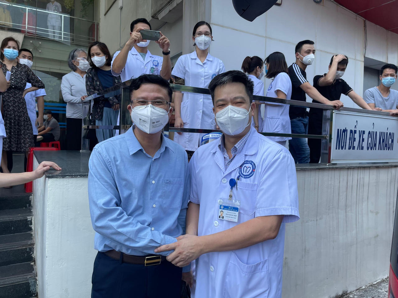 Bệnh viện Nội tiết Trung ương xuất quân lần 3 'tiếp lửa' TP HCM chống dịch 