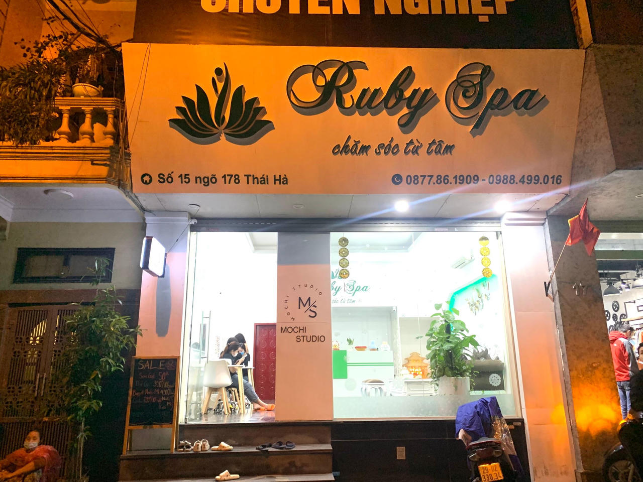 Nhiều spa tại Hà Nội thản nhiên mở cửa, không có ai kiểm tra?