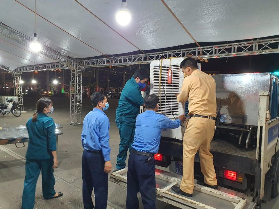 Tháo dỡ 21 chốt kiểm soát ra vào Hà Nội 