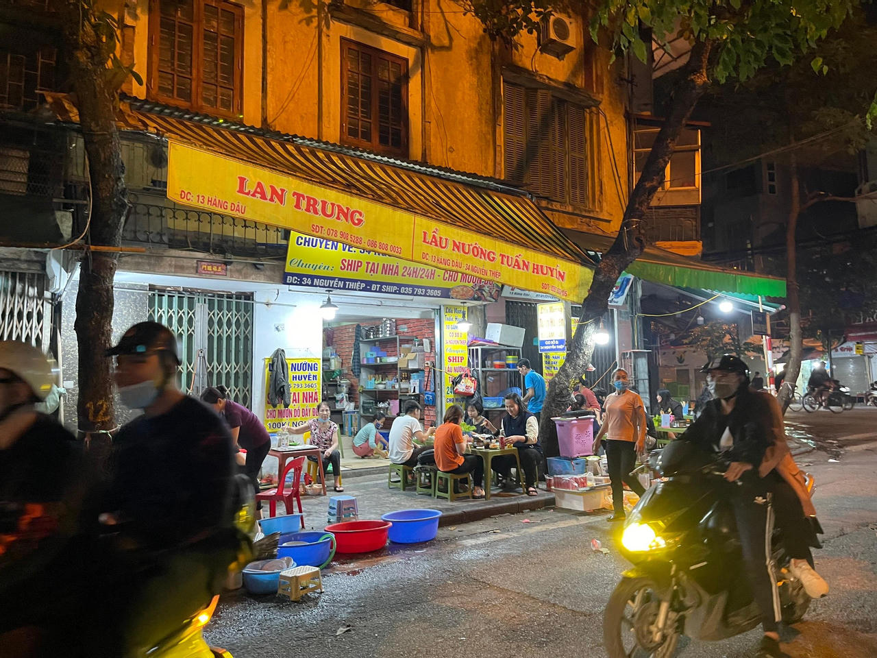 Hàng quán ngang nhiên hoạt động sau 21h, 'thách thức' cơ quan chức năng Hà Nội?